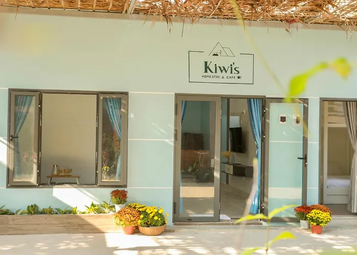 Гостевой дом Kiwi's & Cafe